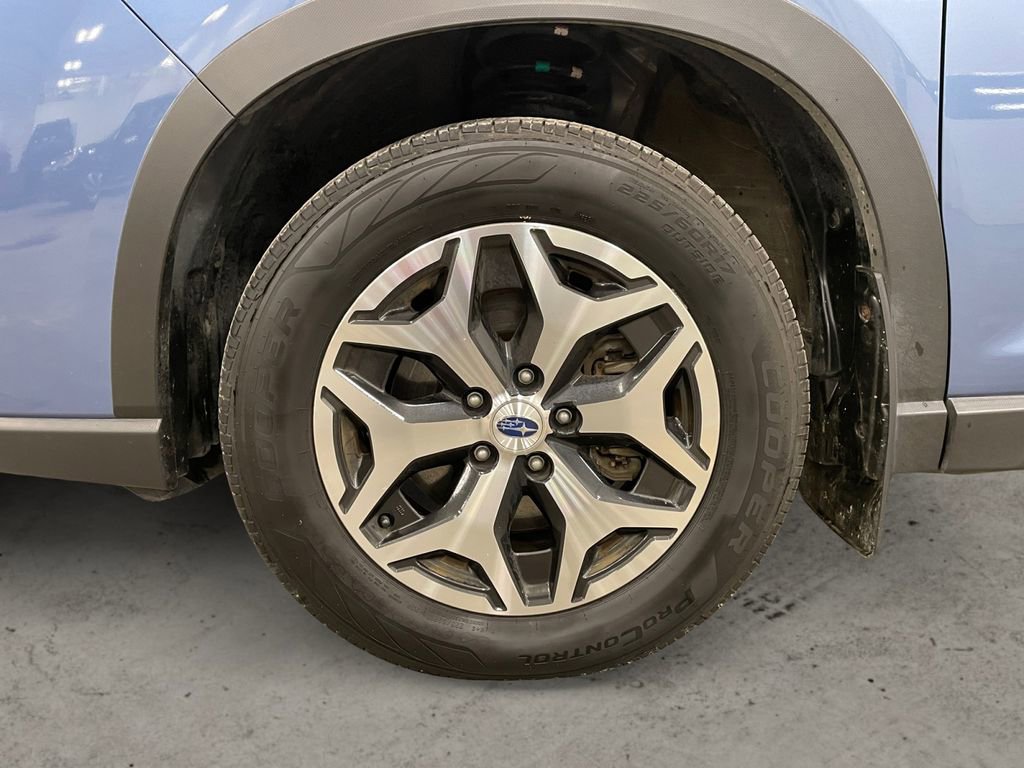 Certified 2023 Subaru Forester Premium AWD/4WD image 14