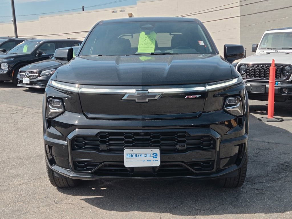 Used 2024 Chevrolet Silverado EV RST image 3