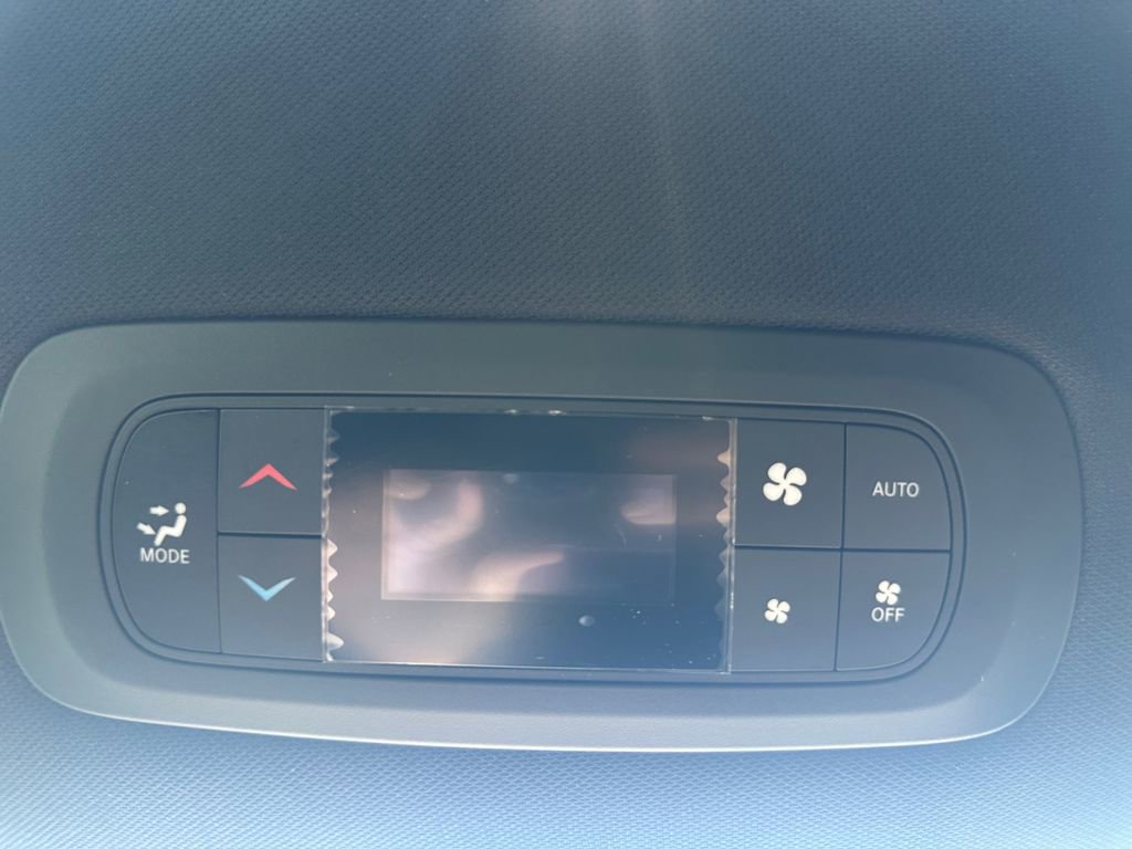 New 2026 Chrysler Pacifica Select image 16