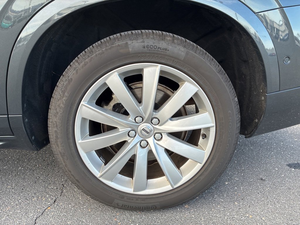 Used 2017 Volvo XC90 T6 Momentum w/ Vision Package image 11