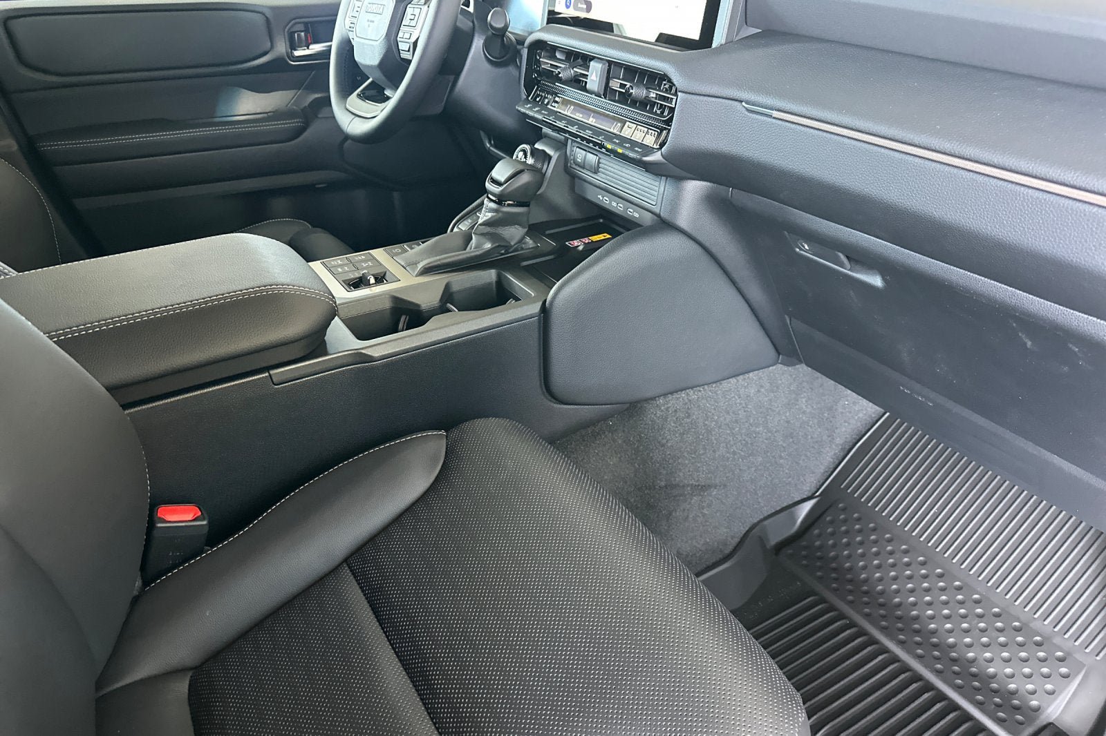 New 2026 Toyota Land Cruiser w/ Premium Package AWD/4WD image 18