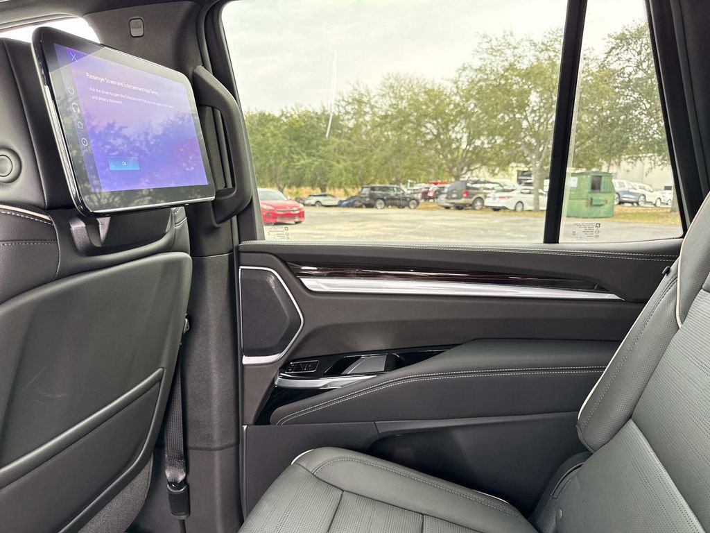 New 2026 Cadillac Escalade Luxury w/ LPO, Floor Liner Package image 15