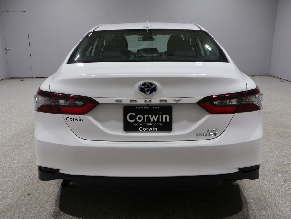 Used 2021 Toyota Camry LE FWD image 3