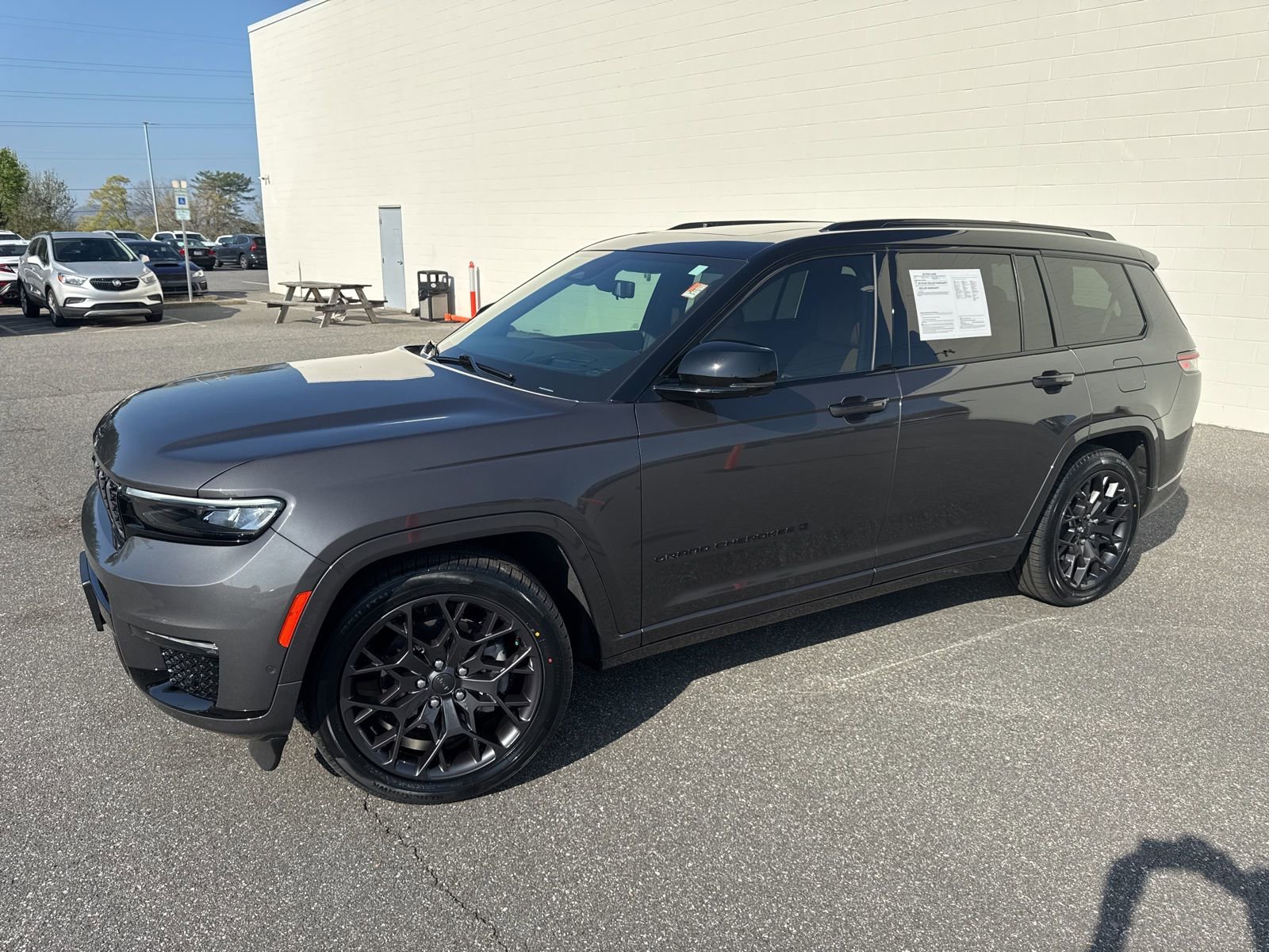 Used 2024 Jeep Grand Cherokee L Summit w/ Advanced Protech Group IV image 1