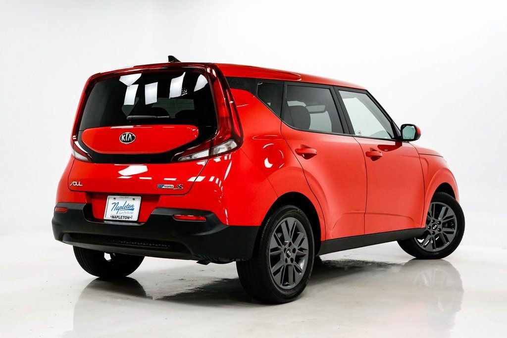 Certified 2021 Kia Soul S image 28
