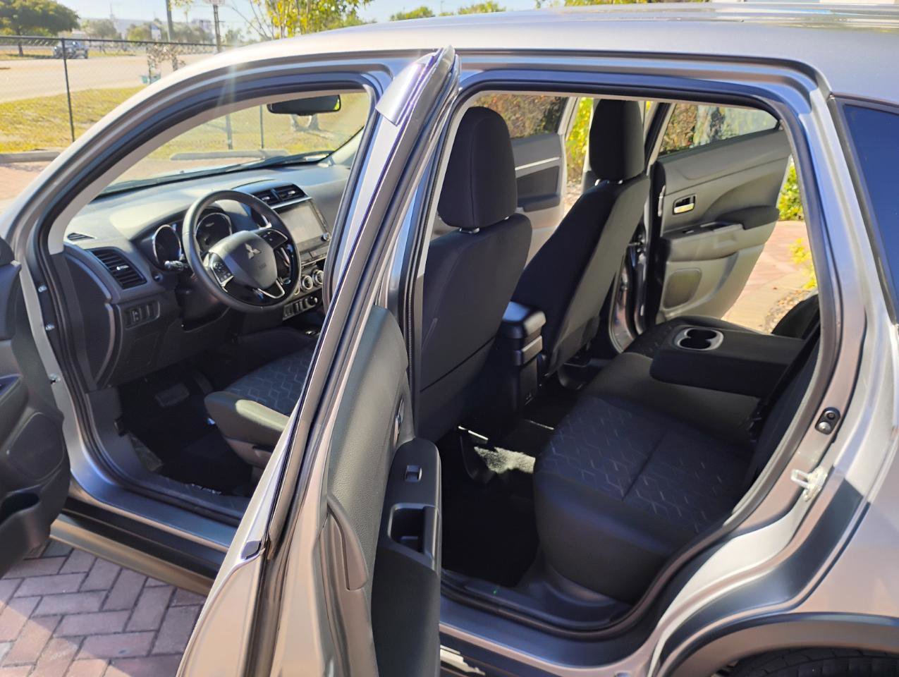 Used 2023 Mitsubishi Outlander Sport LE image 6