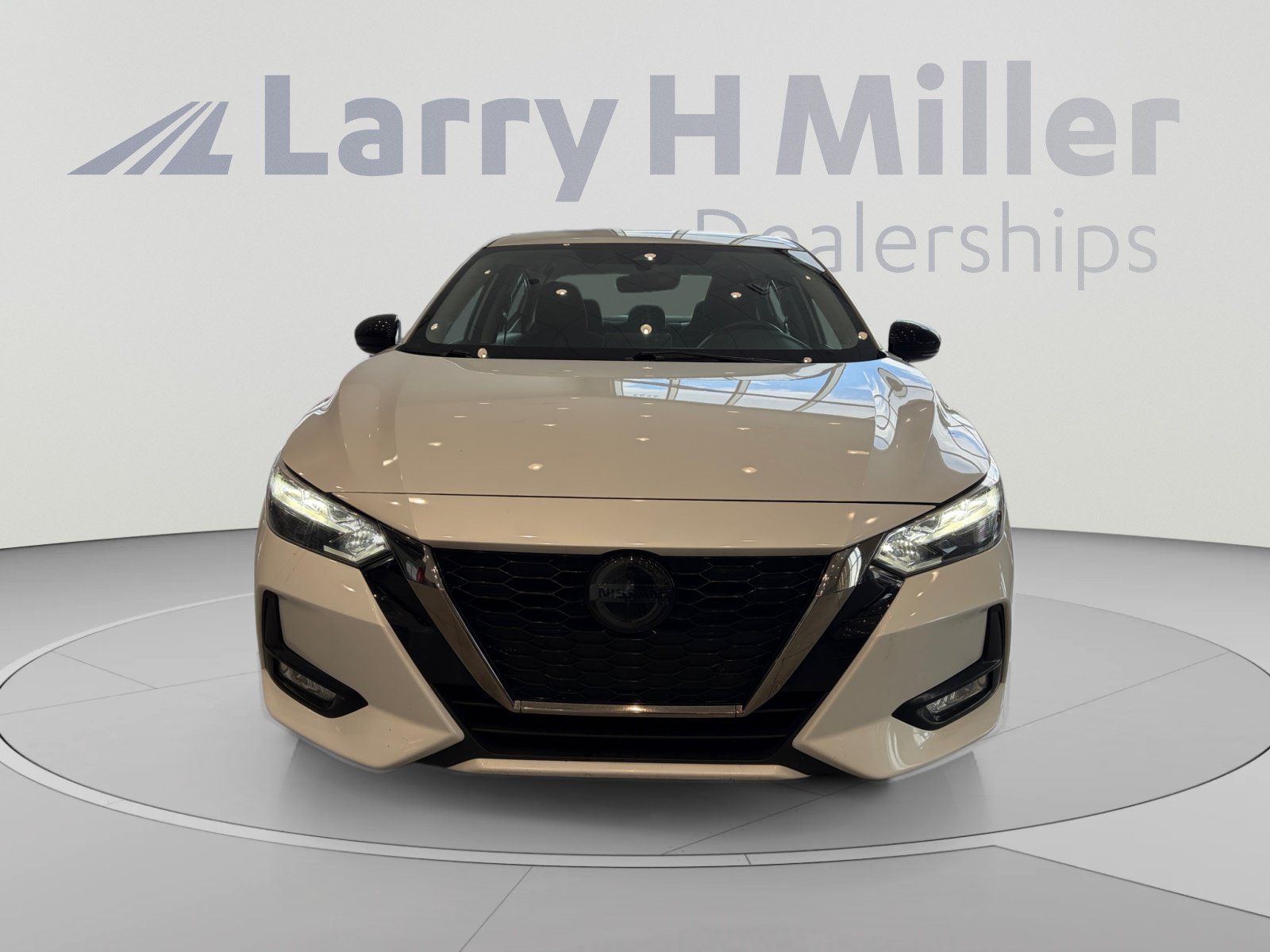 Used 2022 Nissan Sentra SR w/ Electronics Package FWD image 8