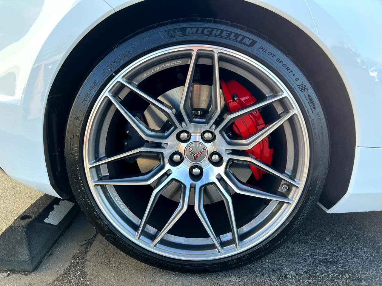 Used 2024 Chevrolet Corvette Z06 image 23