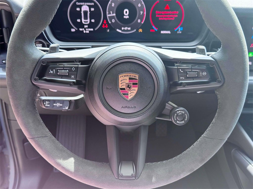 New 2025 Porsche Cayenne Coupe image 18