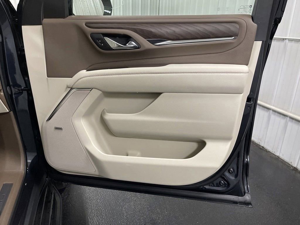 Used 2024 GMC Yukon XL Denali w/ Advanced Technology Package image 37