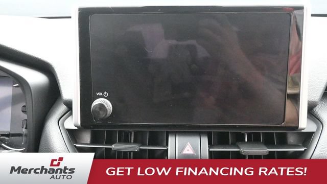 Used 2024 Toyota RAV4 LE AWD/4WD image 15