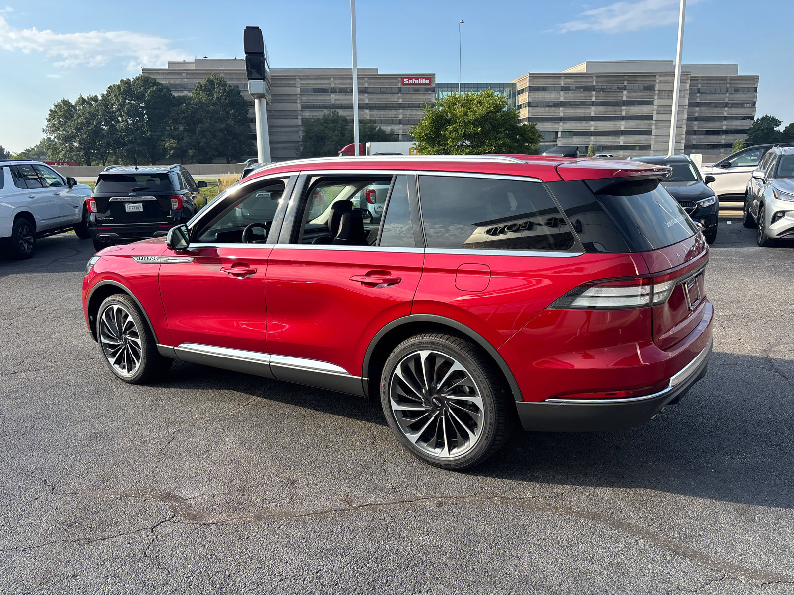 New 2026 Lincoln Aviator Reserve AWD/4WD image 5