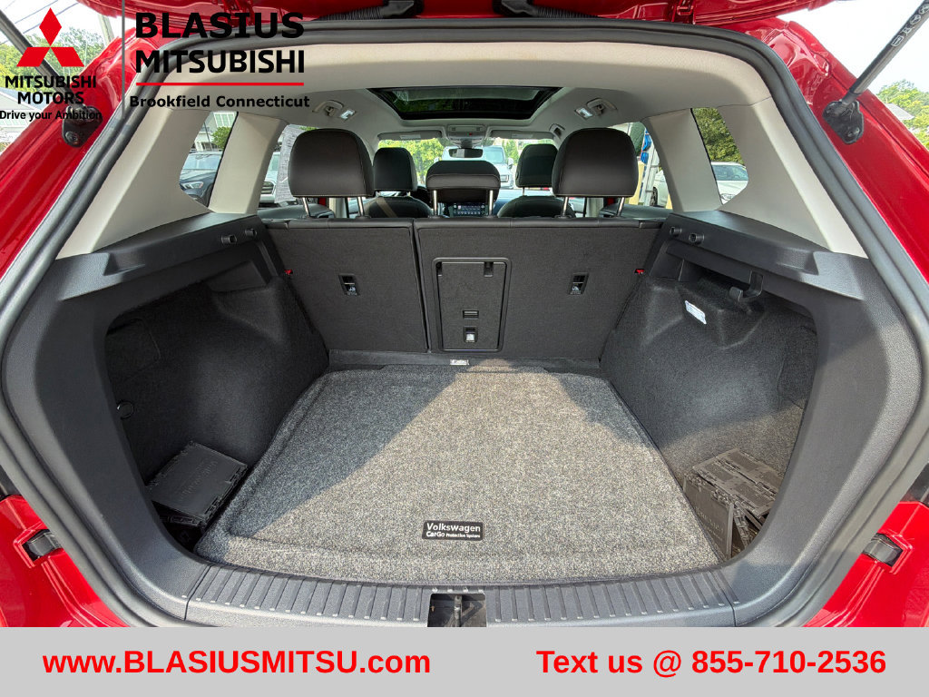 Used 2024 Volkswagen Taos SE w/ Panoramic Sunroof Package AWD/4WD image 48