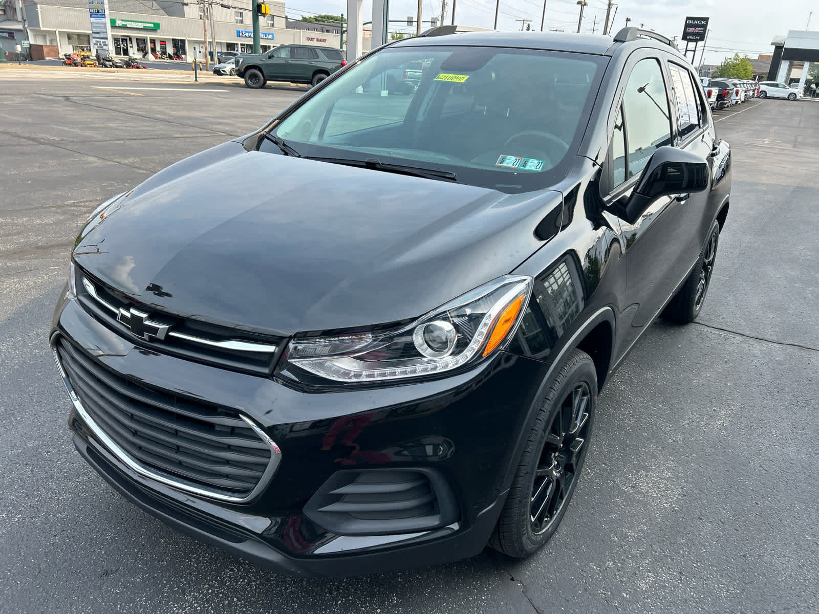 Used 2022 Chevrolet Trax LT w/ Premium Seat Package AWD/4WD image 10