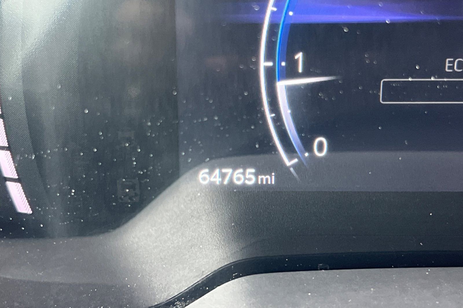 Certified 2023 Toyota Corolla Cross XLE image 32