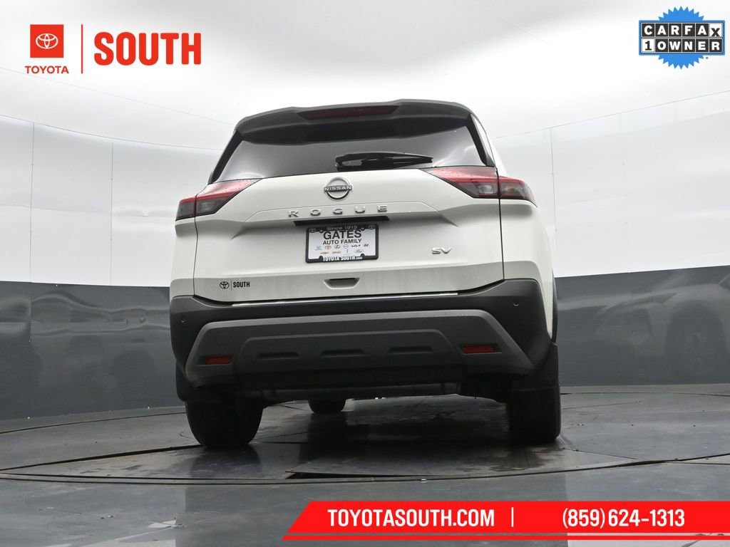 Used 2023 Nissan Rogue SV image 31