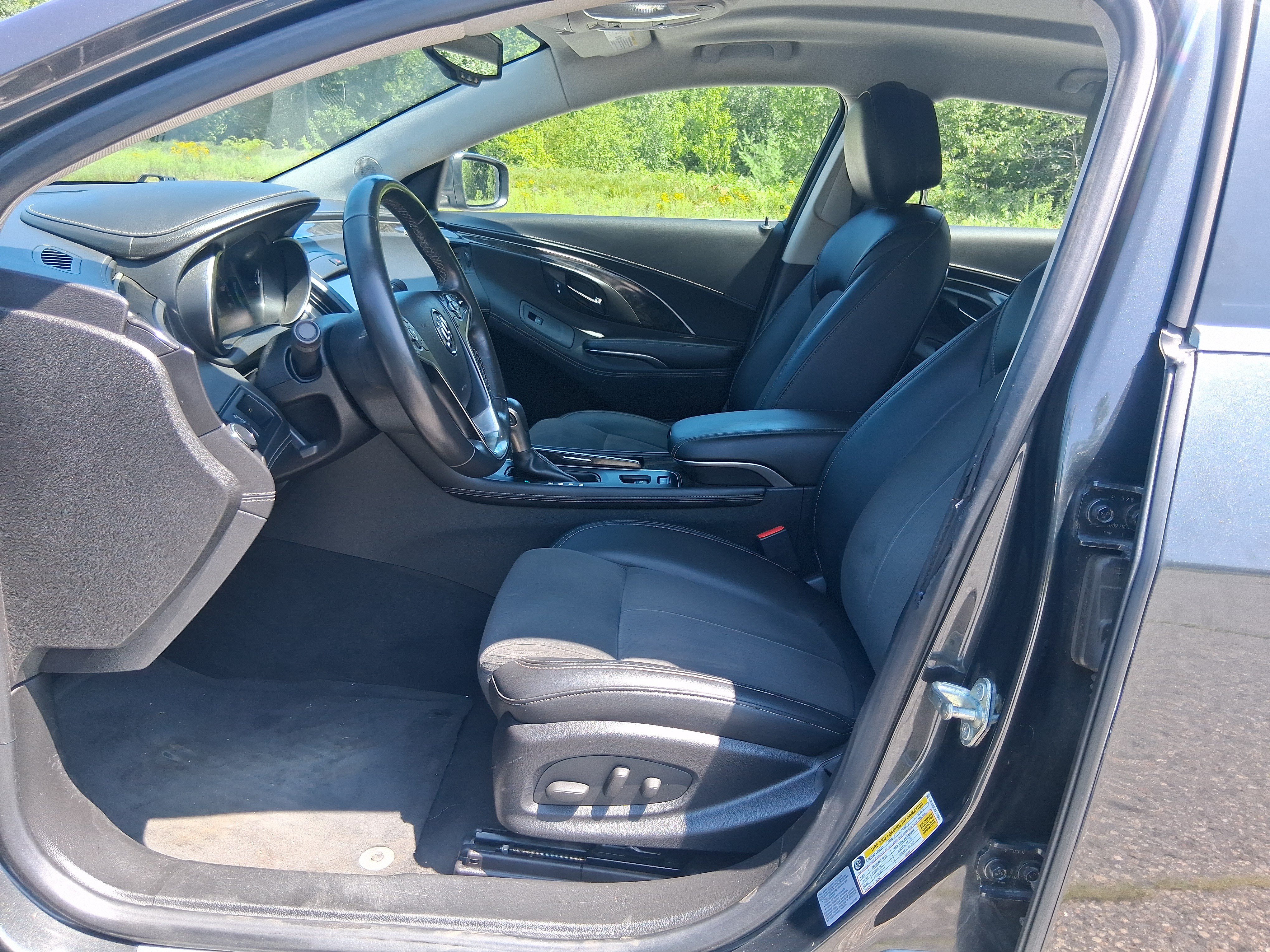 Used 2014 Buick LaCrosse FWD image 14