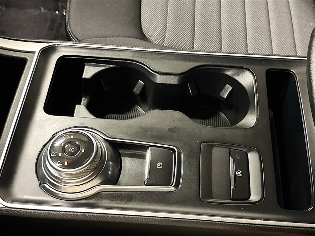 Used 2022 Ford Edge SE image 18