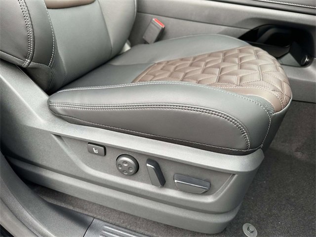 New 2026 Nissan Armada Platinum Reserve image 9