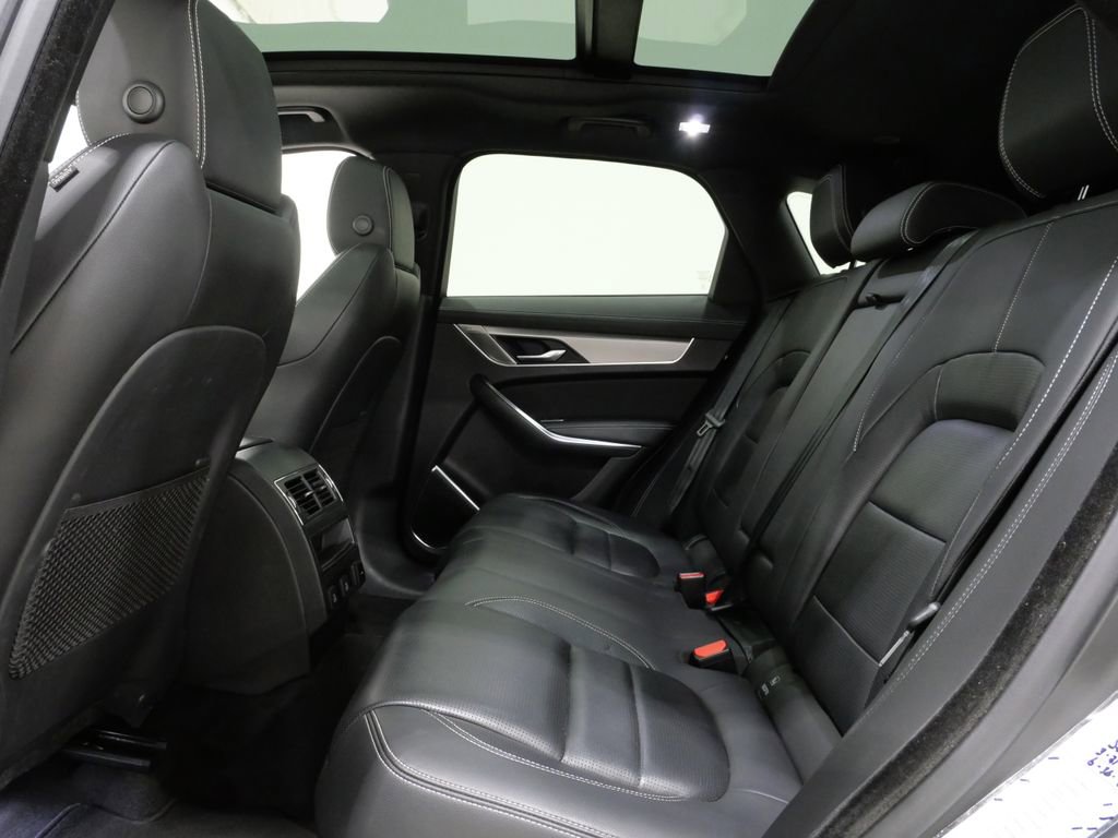 Used 2024 Jaguar F-PACE R-Dynamic S image 25