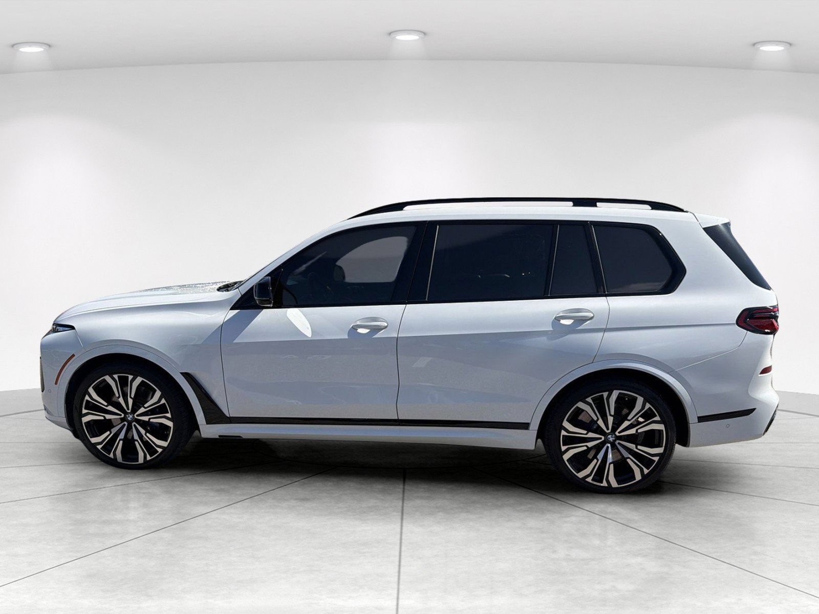 Used 2024 BMW X7 M60i w/ Executive Package AWD/4WD image 7