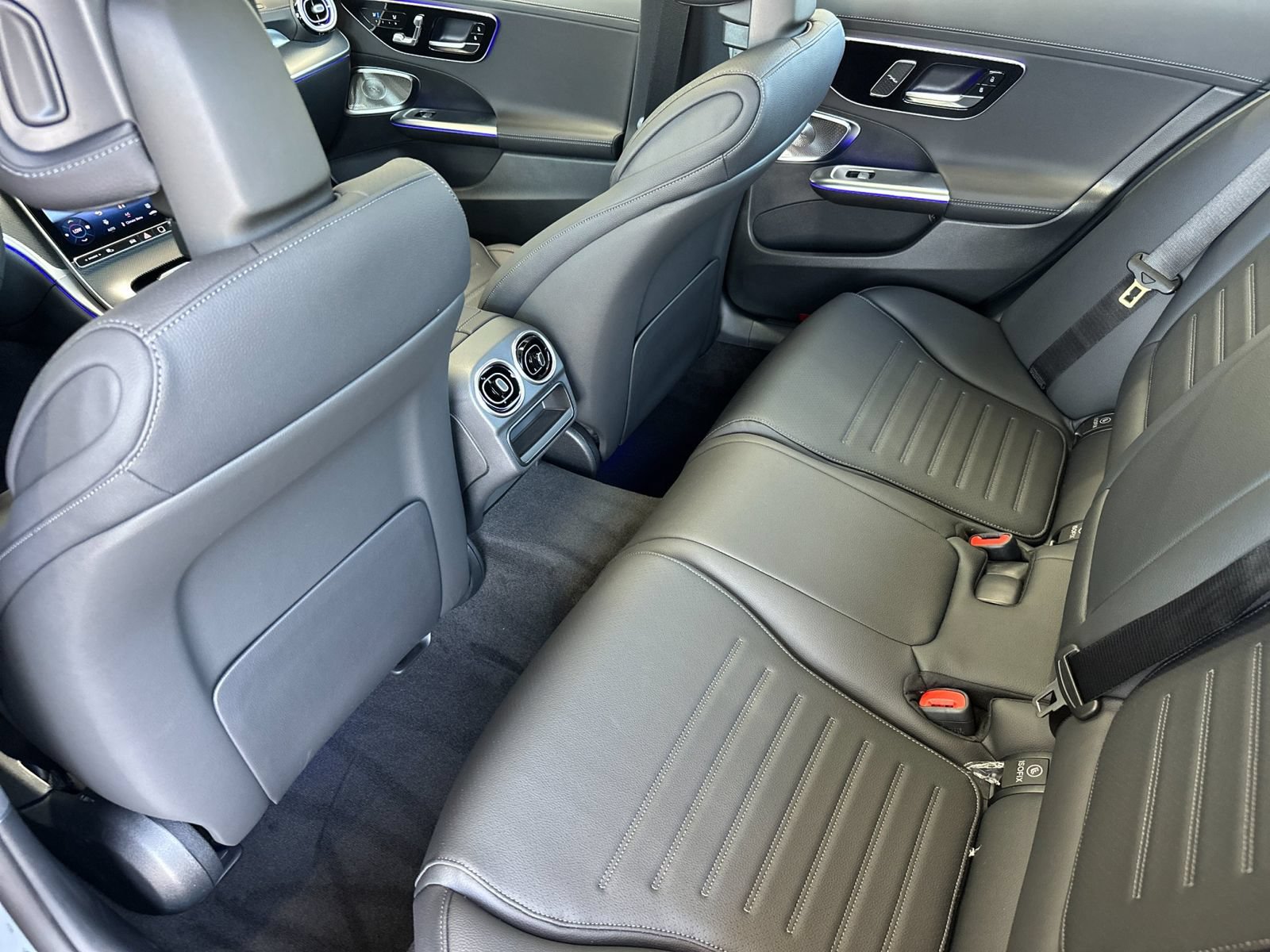 Used 2025 Mercedes-Benz C 300 4MATIC Sedan image 12