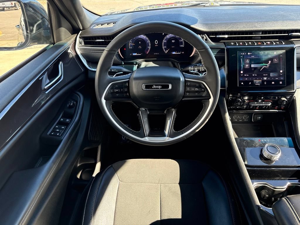 Used 2023 Jeep Grand Cherokee L Laredo AWD/4WD image 22
