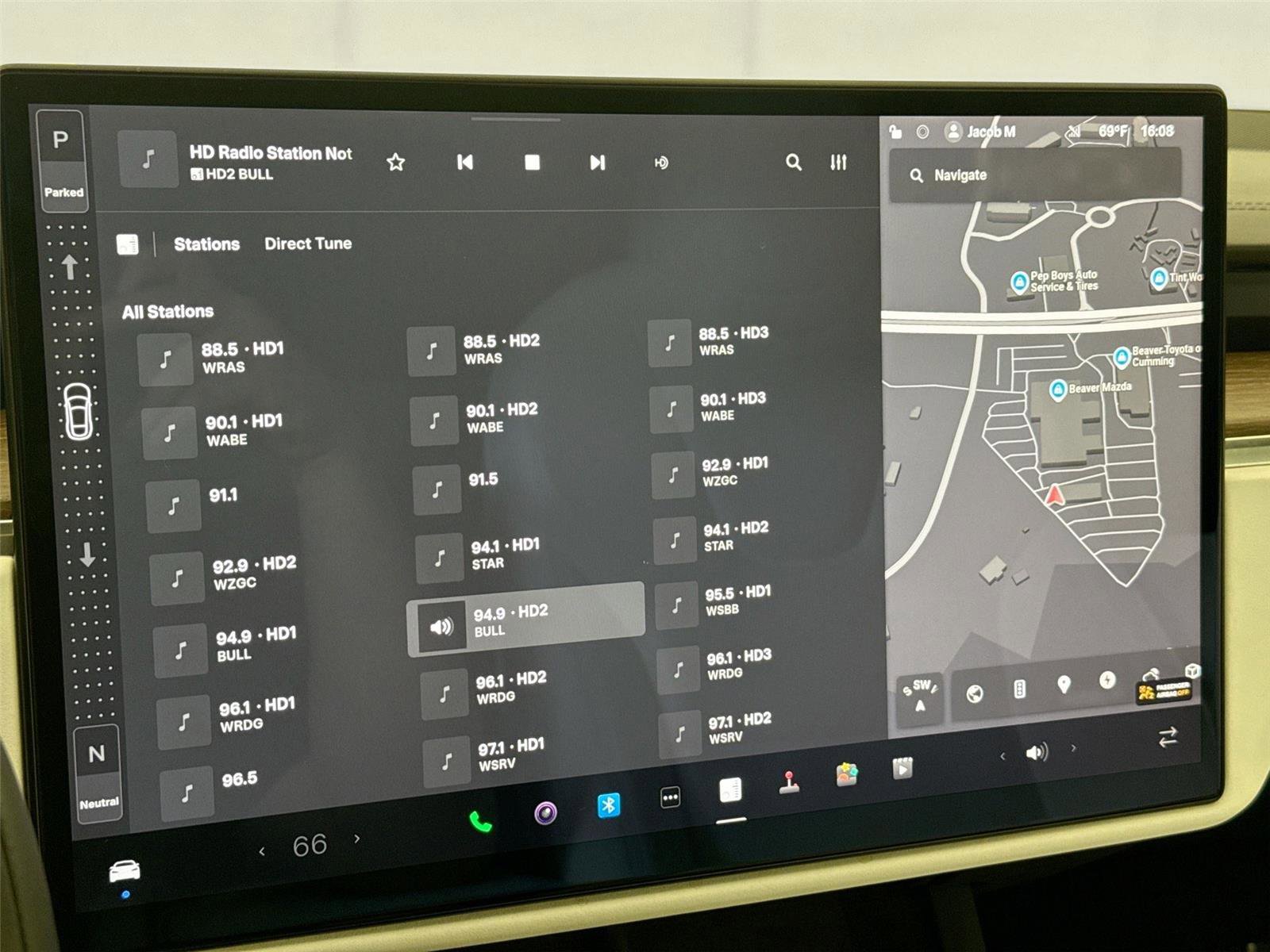 Used 2022 Tesla Model S image 19