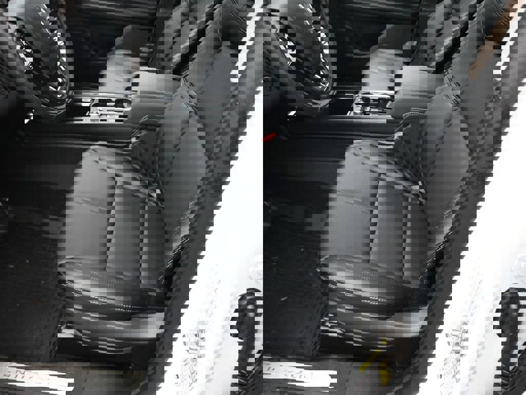 New 2026 Lincoln Corsair Premiere image 9