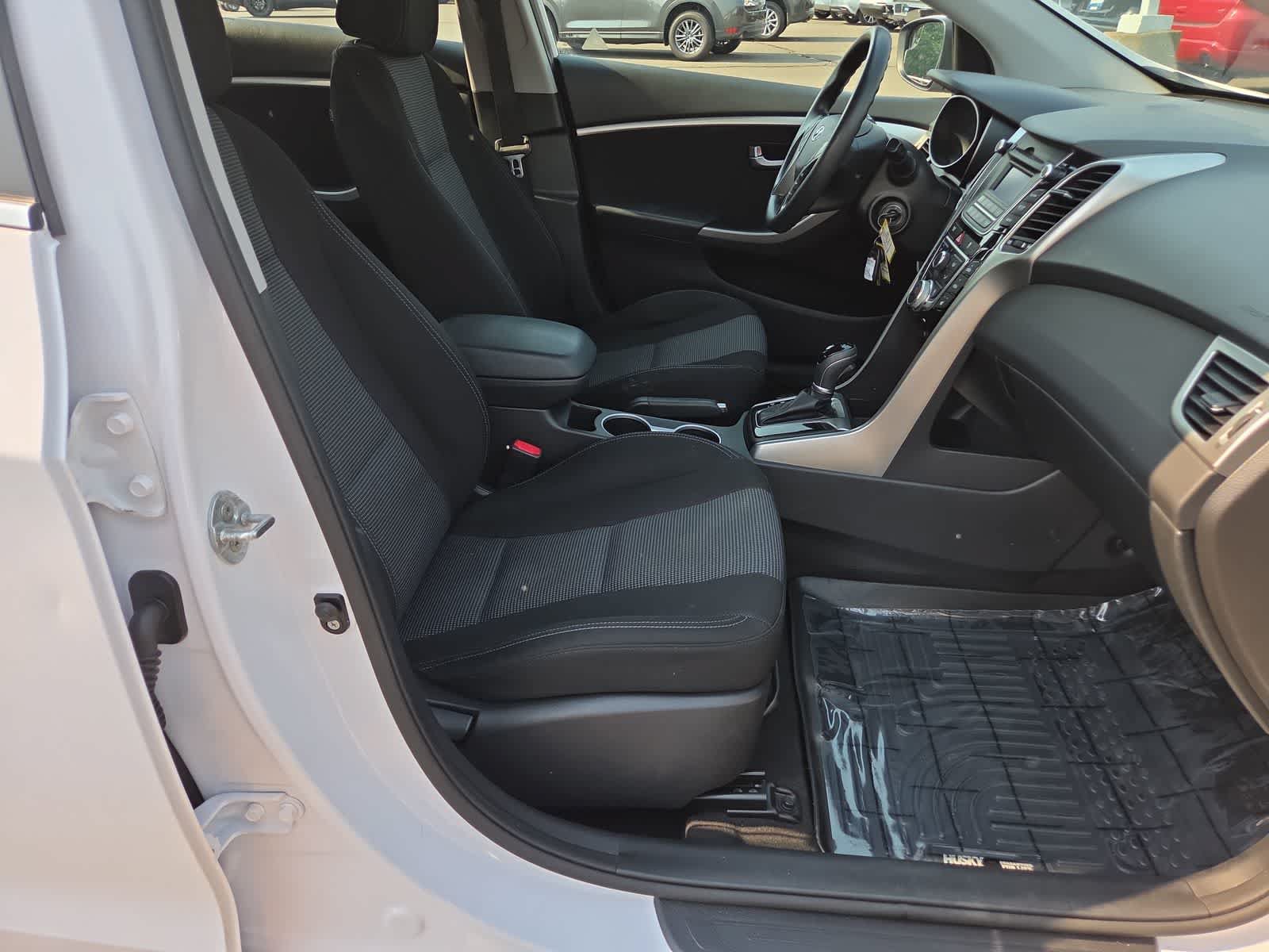 Used 2016 Hyundai Elantra GT FWD image 22