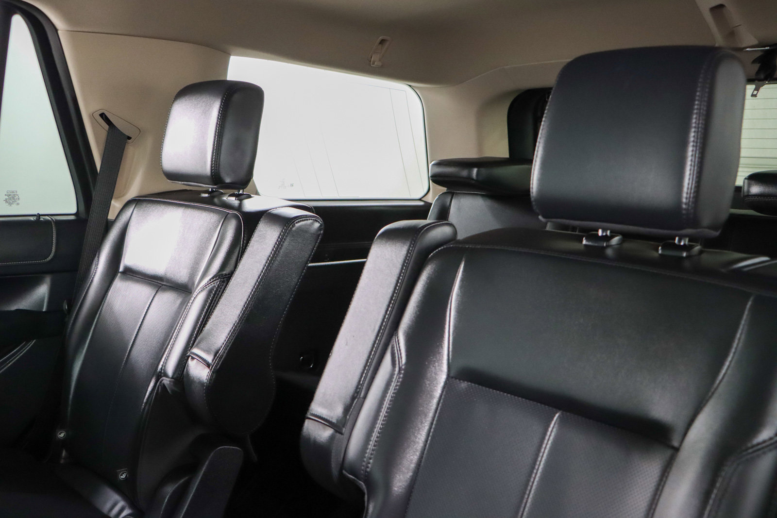 Used 2022 Ford Expedition XLT image 26