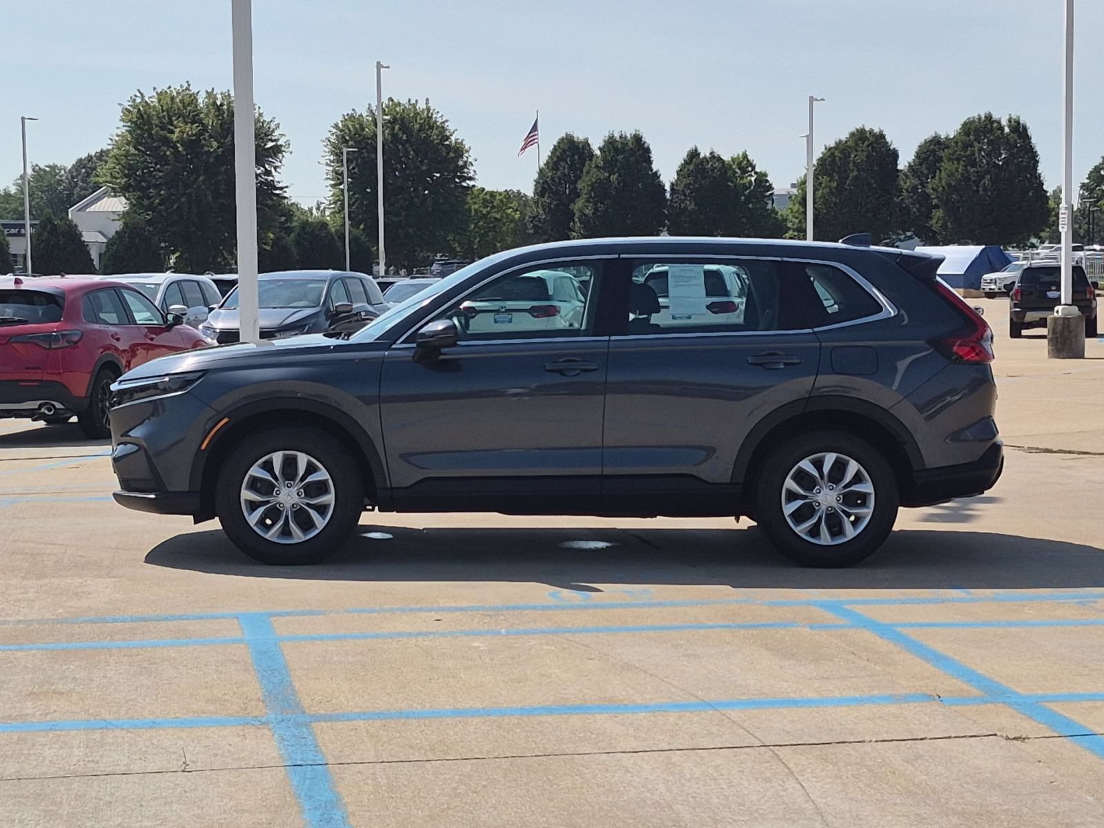 Used 2024 Honda CR-V LX image 9