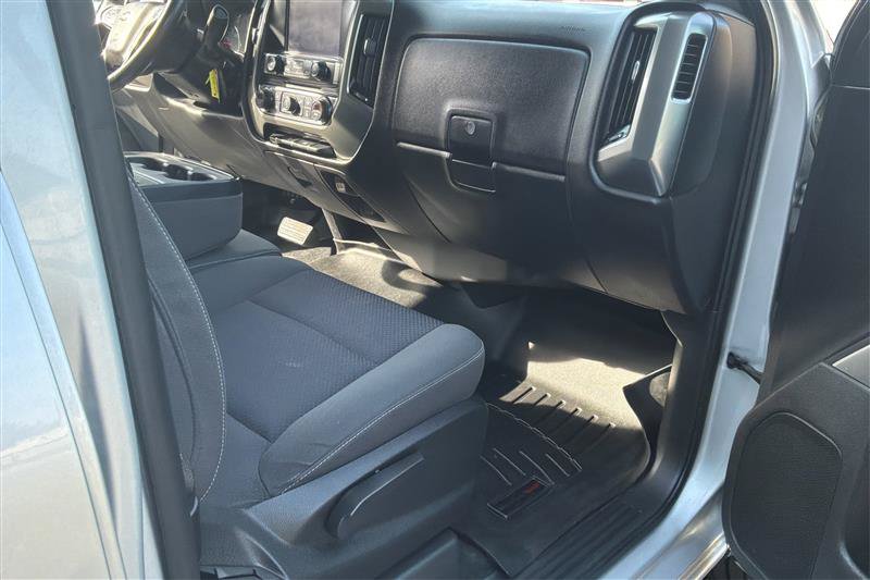 Used 2018 Chevrolet Silverado 1500 LT w/ LT Eassist Package AWD/4WD image 35