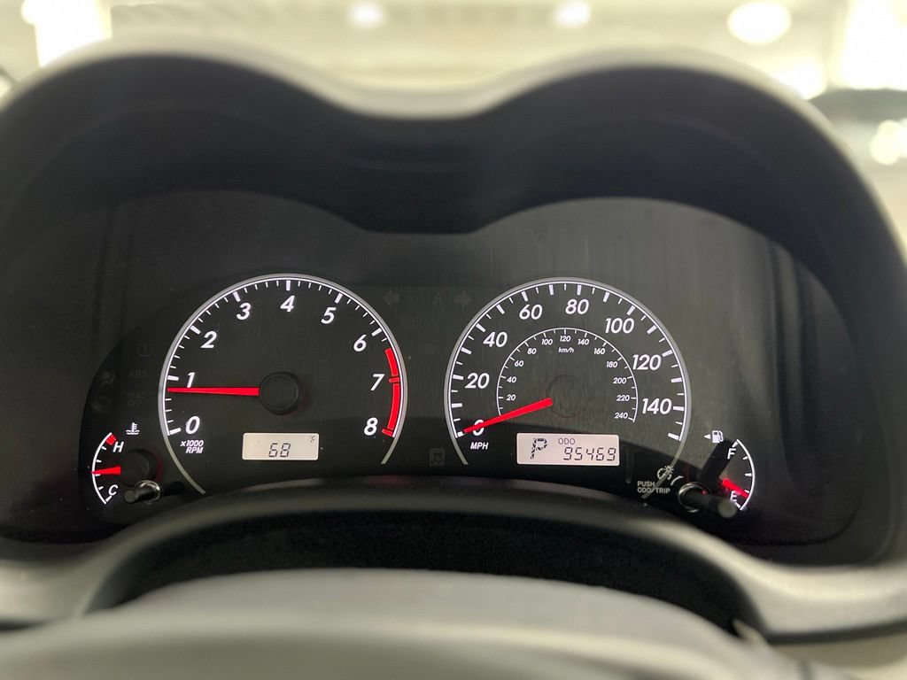 Used 2013 Toyota Corolla LE FWD image 29