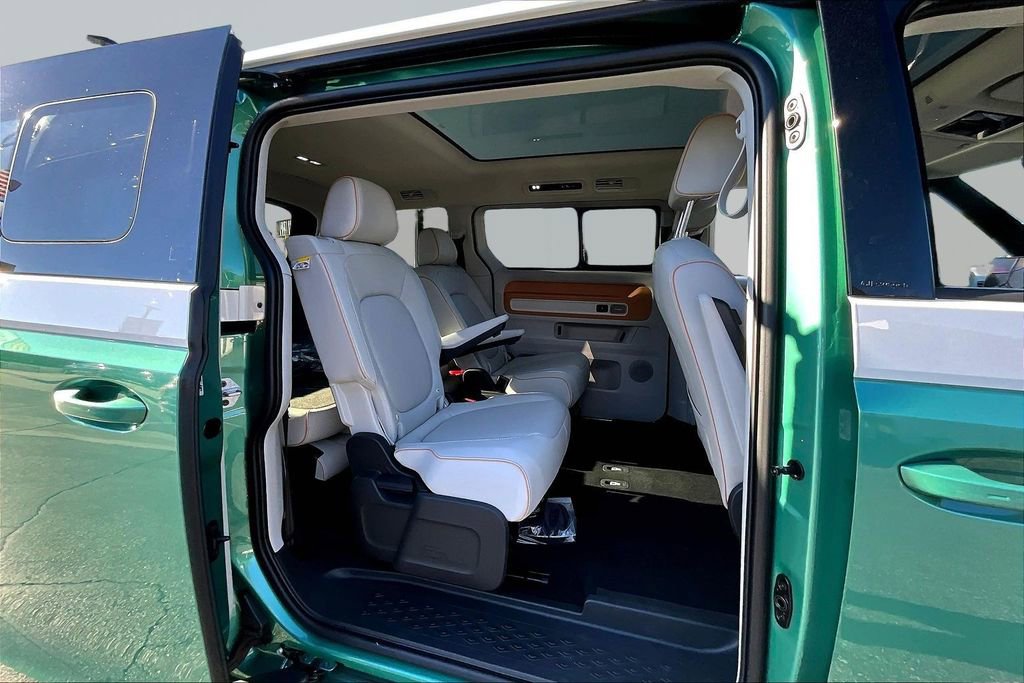 New 2025 Volkswagen ID. Buzz Pro S Plus image 23