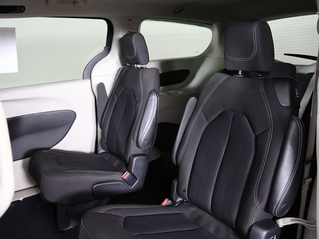 Used 2023 Chrysler Voyager LX FWD image 29