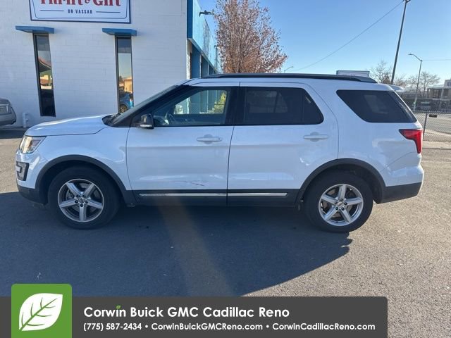 Used 2017 Ford Explorer XLT w/ Equipment Group 202A image 9