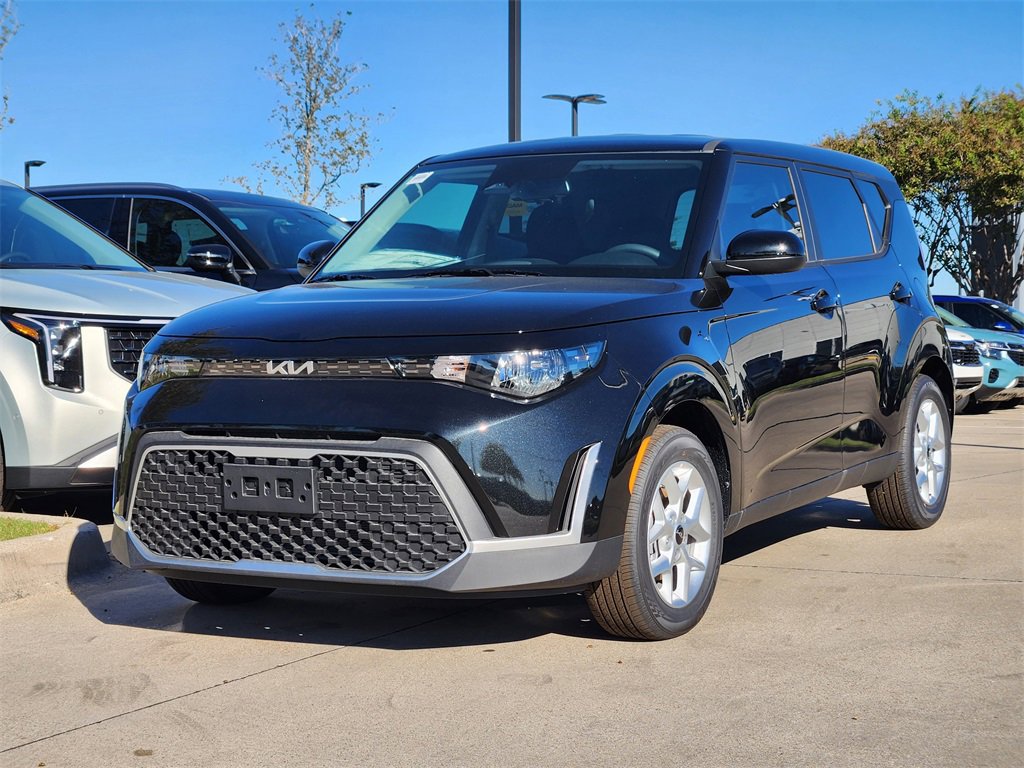 New 2025 Kia Soul S image 2