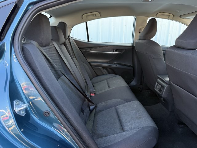 Used 2025 Toyota Camry LE FWD image 30