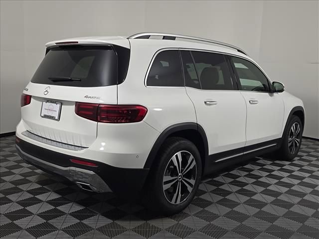 New 2026 Mercedes-Benz GLB 250 4MATIC image 7