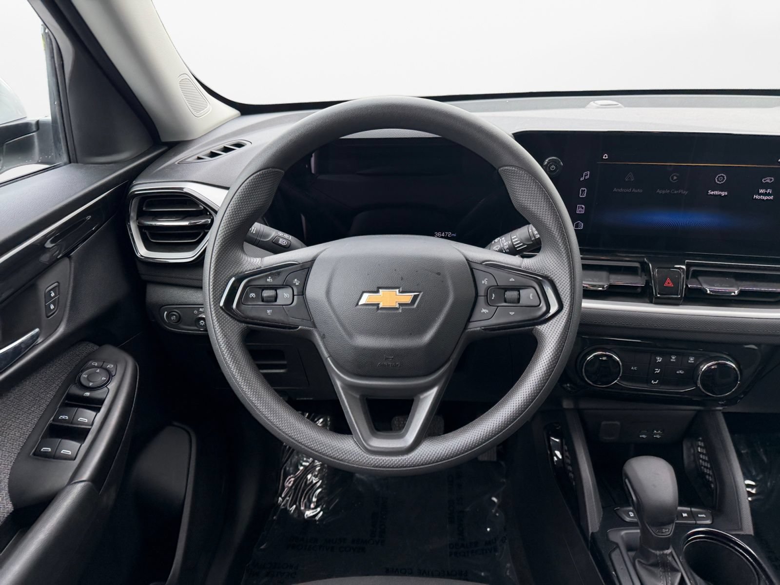 Used 2025 Chevrolet TrailBlazer LT AWD/4WD image 14