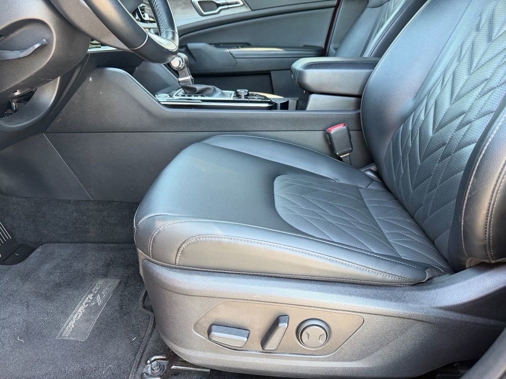 Used 2023 Kia Sportage X-Line w/ X-Line Premium Package AWD/4WD image 11