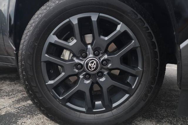 Certified 2025 Toyota Sequoia Platinum AWD/4WD image 2