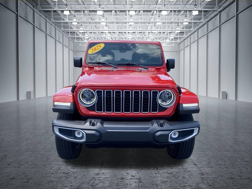 Used 2025 Jeep Wrangler Unlimited Sahara AWD/4WD image 3