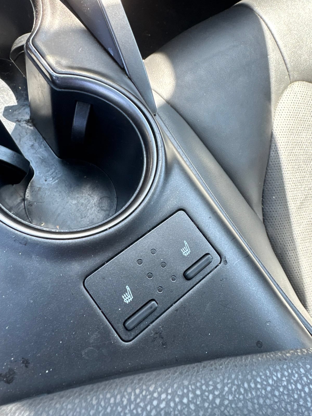 Used 2024 Toyota Camry XSE FWD image 4