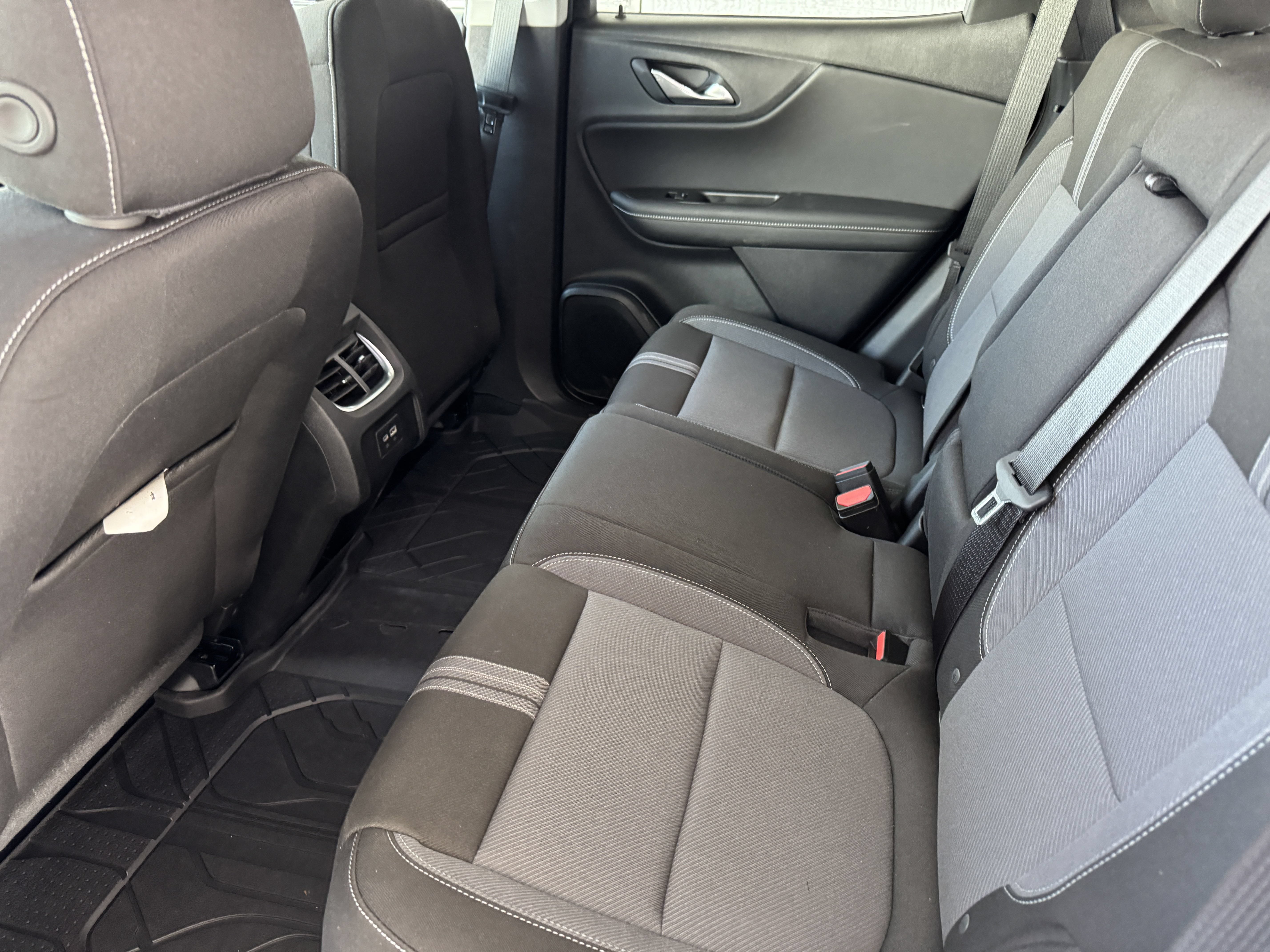 New 2025 Chevrolet Blazer LT w/ Midnight/Sport Edition FWD image 14