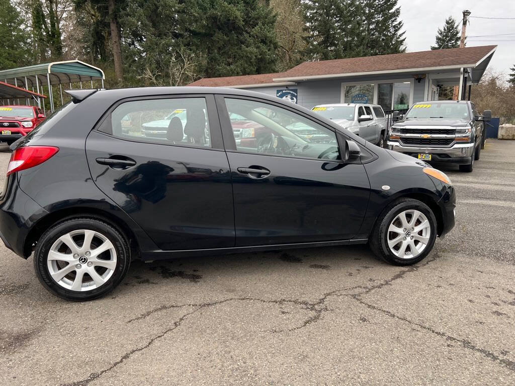 Used 2014 MAZDA MAZDA2 Touring FWD image 12