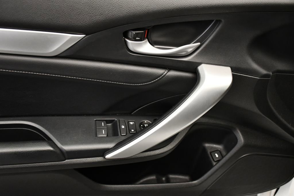 Used 2020 Honda Civic Touring image 35