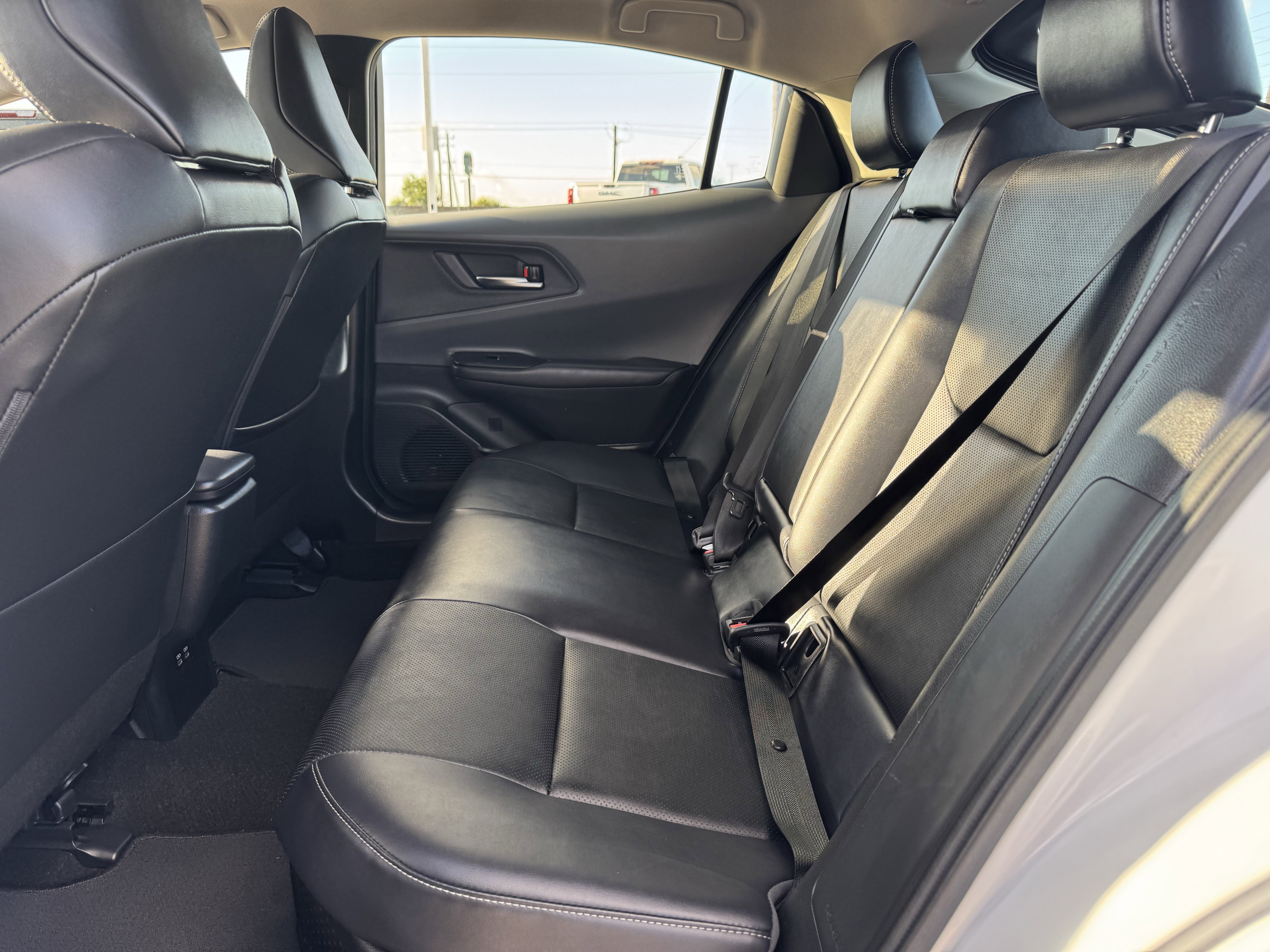 Used 2024 Toyota Prius XLE image 30