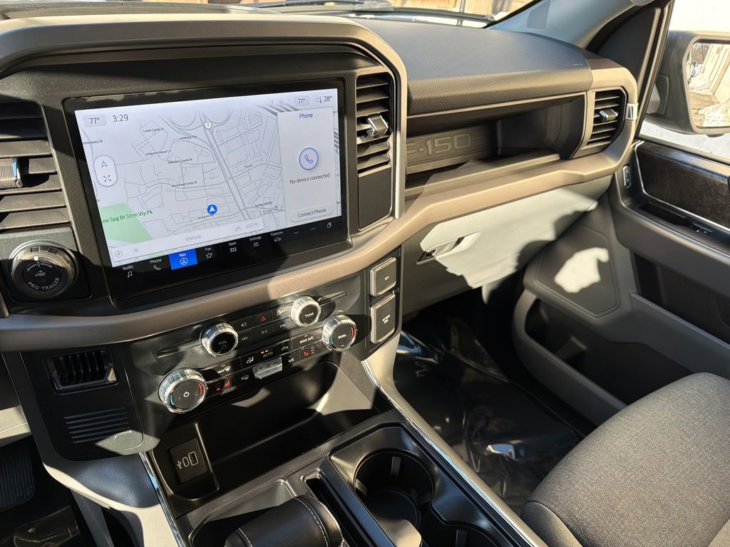 Used 2025 Ford F150 Lightning XLT image 24